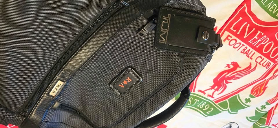 Authentic TUMI Backpack – Grey/Black – Excellent Condition - photo 3