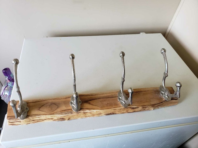 Live Edge Wall Hooks