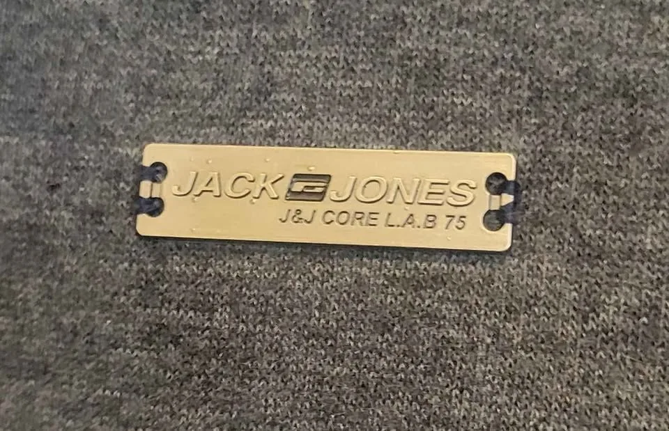 Genuine Jack & Jones 1/4 Zip Shirt Hoodie – Size L image indicator(2)
