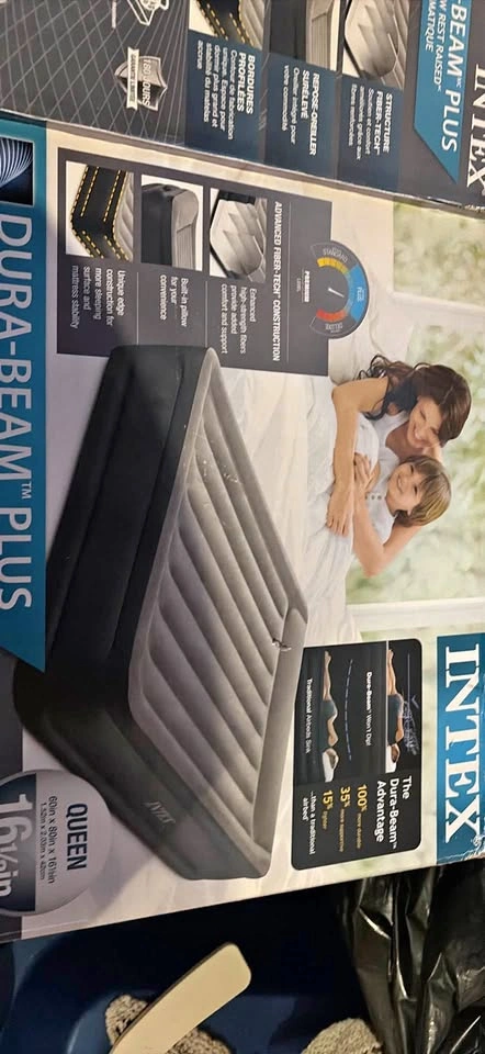 Intex Dura-Beam Plus Queen Deluxe Pillow Rest Raised Airbed
