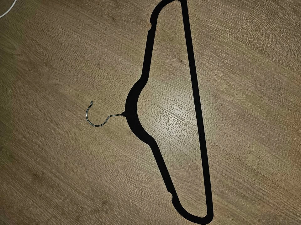 100pcs Velvet Hangers| Final Stock - photo 3