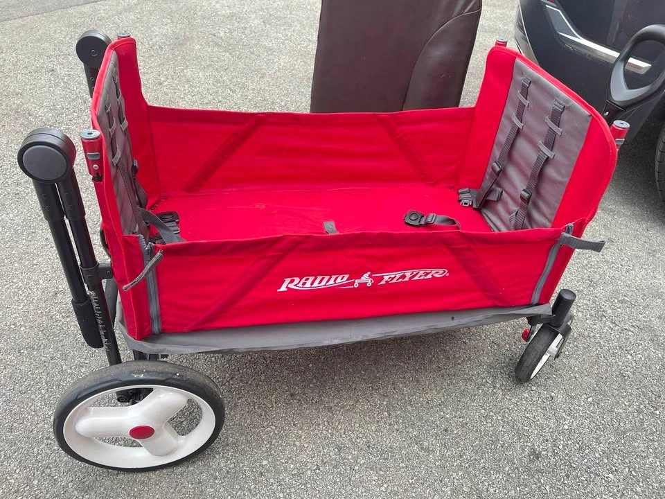Radio Flyer Stroller Wagon - photo 4