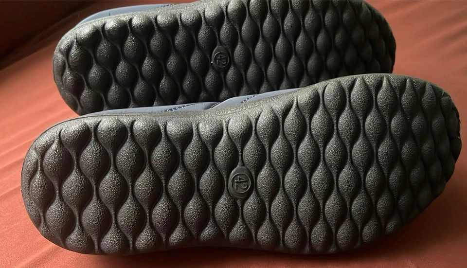 Brand New Ultra-Cozy Waterproof Winter Ankle Boots (Size 42) - photo 4