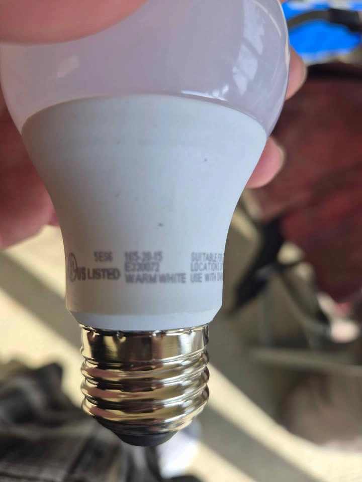 LED new light bulbs - photo 2