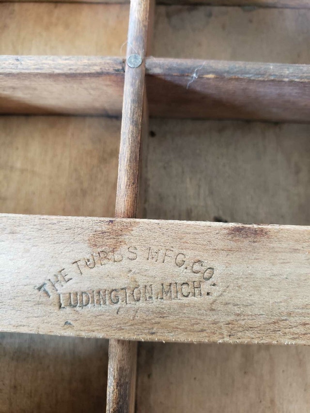 Tubs Mfg. Co. Vintage Printer Type Drawer - photo 2