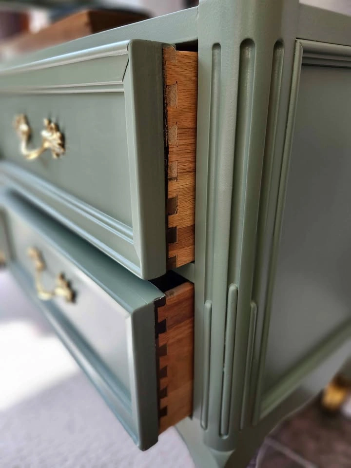 Refinished Vintage French Provincial Buffet by Century - photo 5