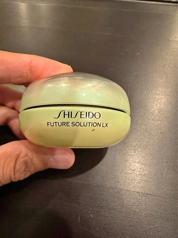 Shiseido Future Solution LX Ultimate Brilliance Eye Cream