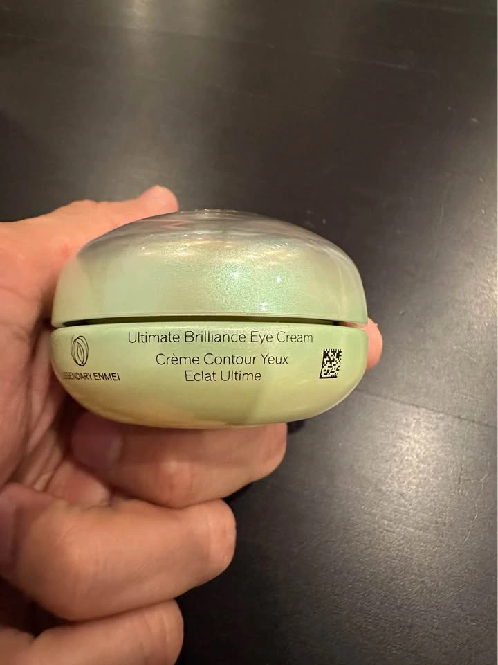 Shiseido Future Solution LX Ultimate Brilliance Eye Cream - photo 3