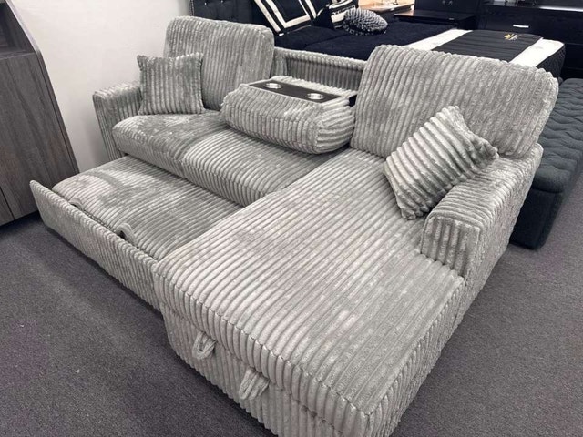 New Spacious L-Sectional Sofa - photo 3