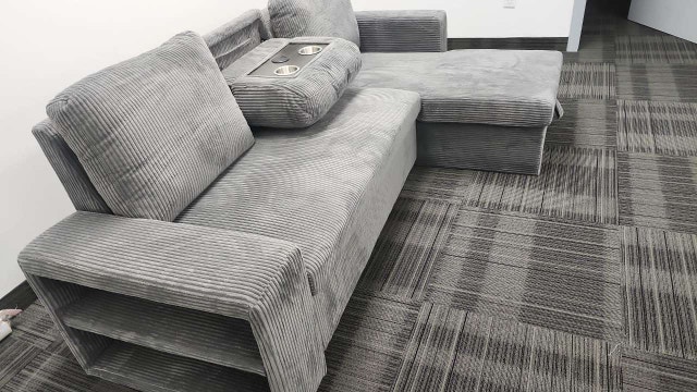 New Spacious L-Sectional Sofa - photo 4