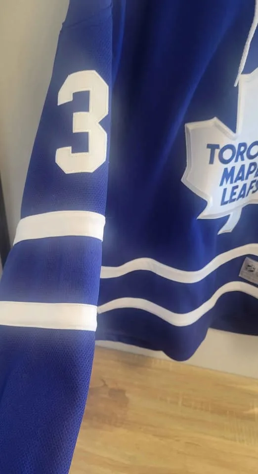Toronto Maple Leafs Dion Phaneuf Jersey - Size Medium image indicator(4)