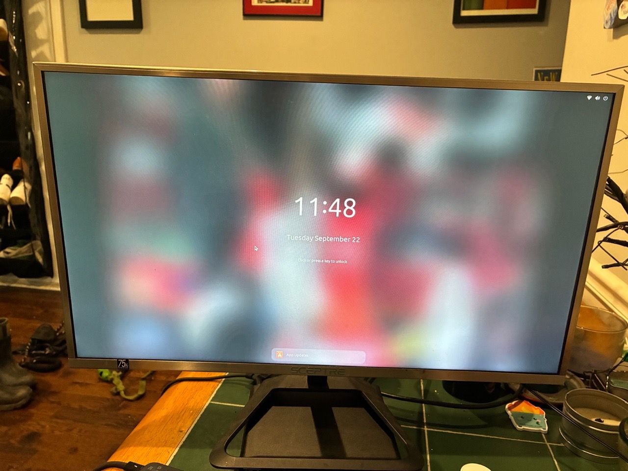 Sceptre 24” Ultra Thin LED Monitor - photo 2