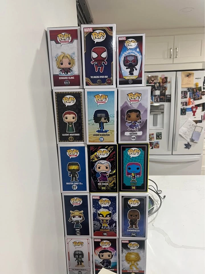 Funko Pop! Vinyl Figures and Sword Art Online Anime Statues - photo 3