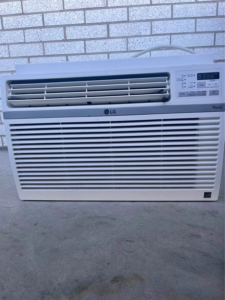 LG 12,200 BTU Window Air Conditioner LW1217ERSM