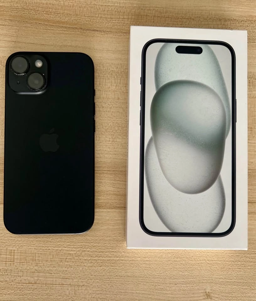 iPhone 15 - 128 gb - photo 2