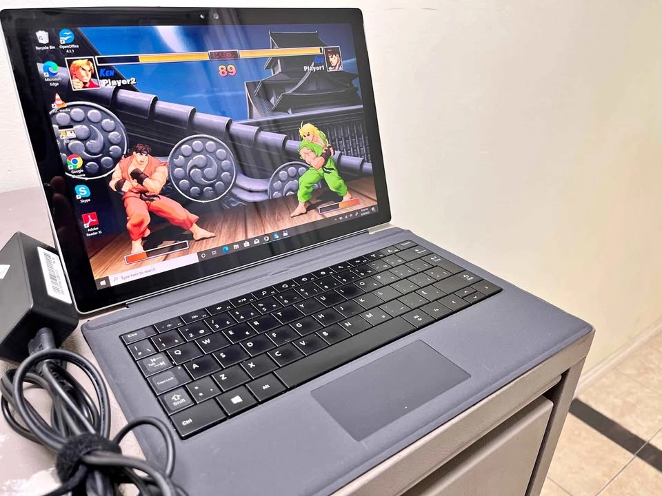 Microsoft Surface Pro Core i7 16GB RAM 512GB SSD no Touchscreen