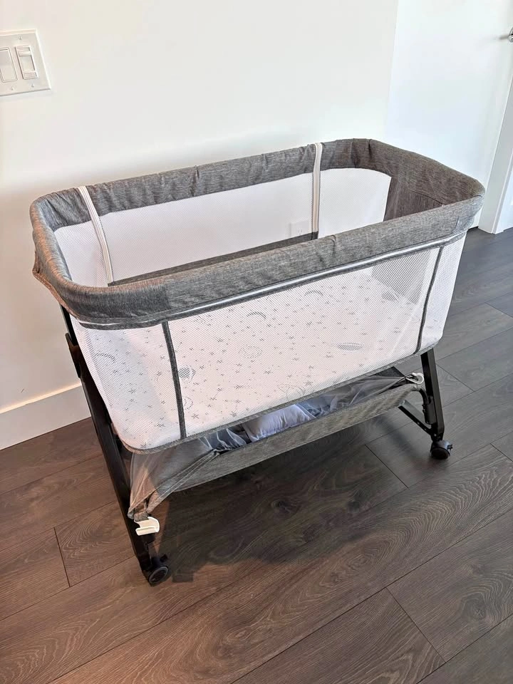 Adjustable Bedside Bassinet