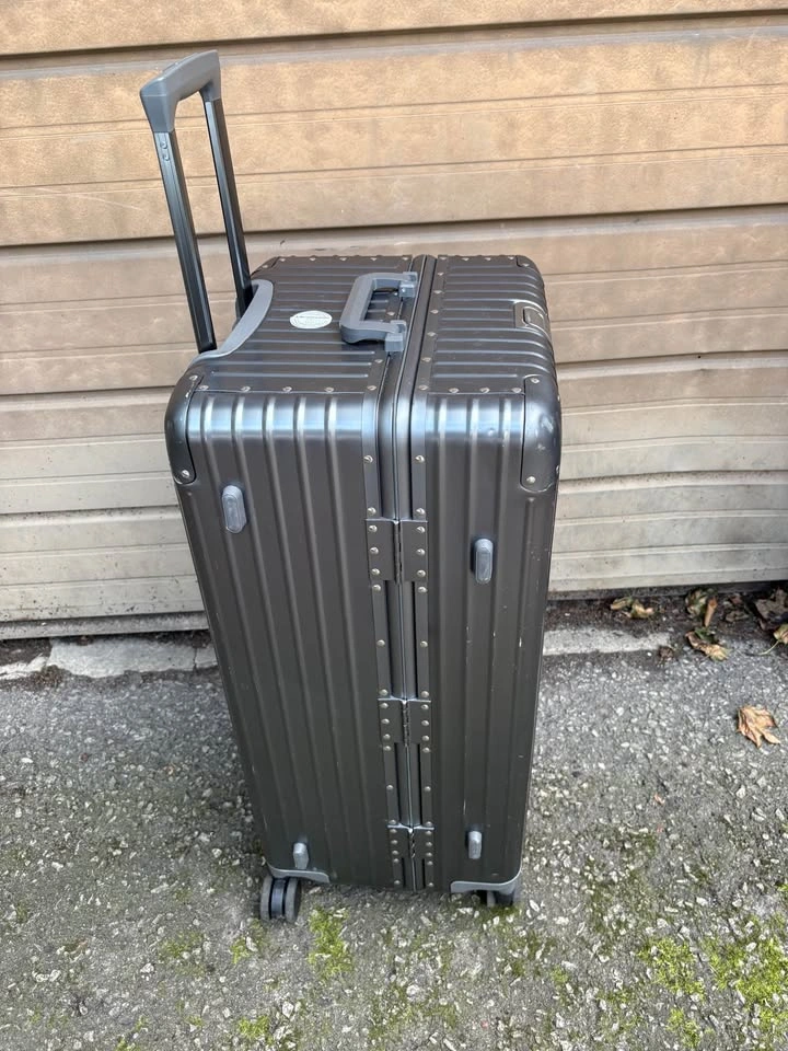 All ALUMINUM Extra Large Check-In Suitcase - Gunmetal Grey/Green - photo 4