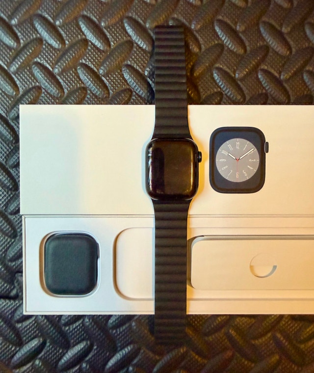 Apple Watch Series 8 41mm (GPS) - Midnight Aluminum - Mint - photo 2