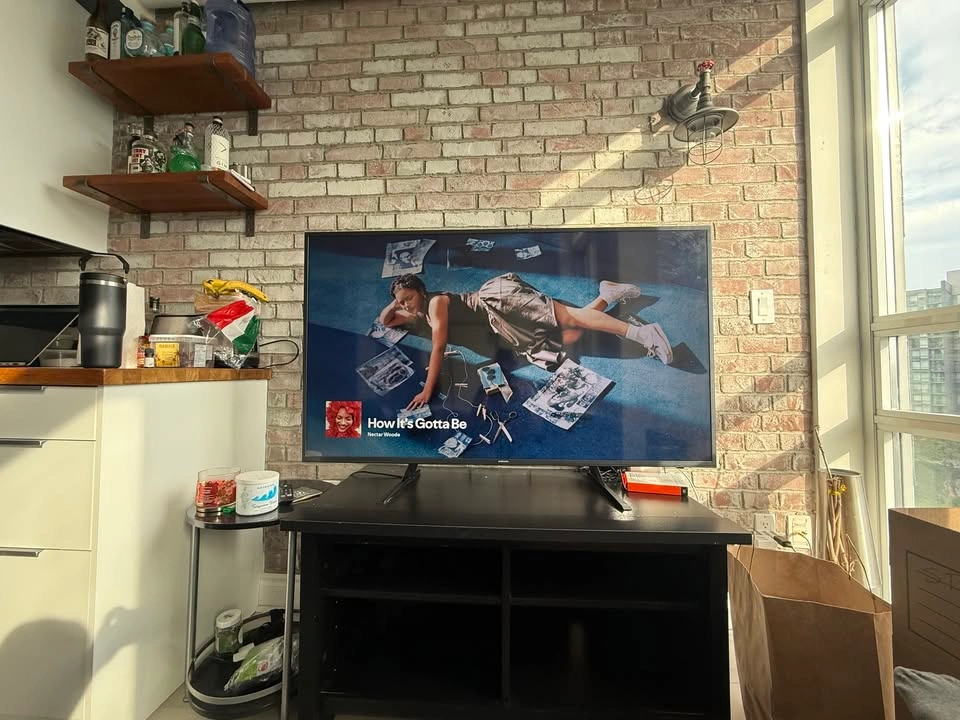 TV Stand / Entertainment Unit - photo 2