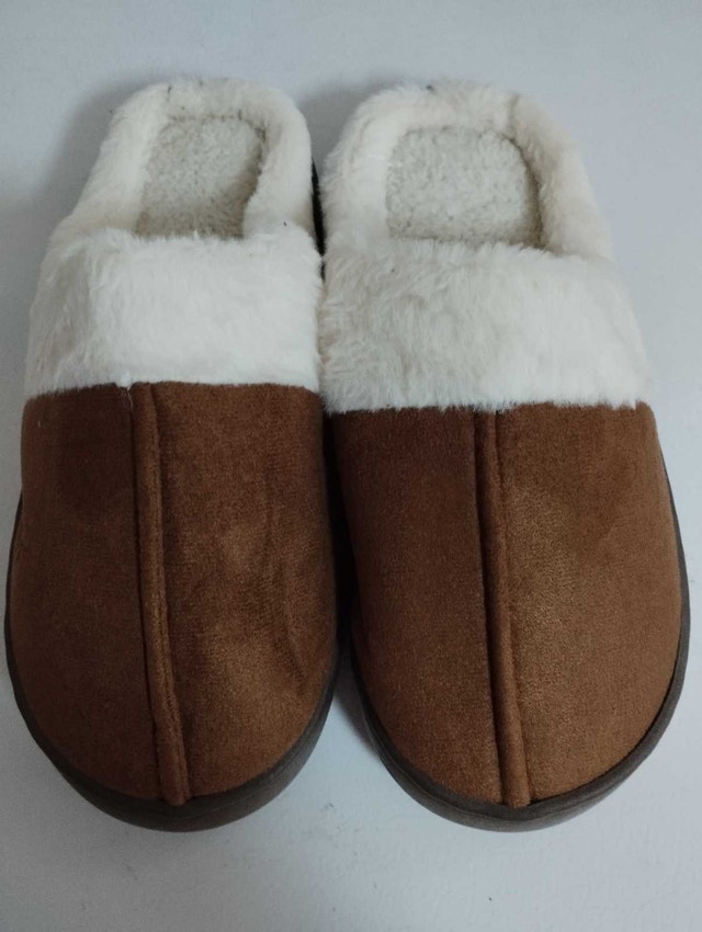New cozy warm slippers size 40-41, 42-43
