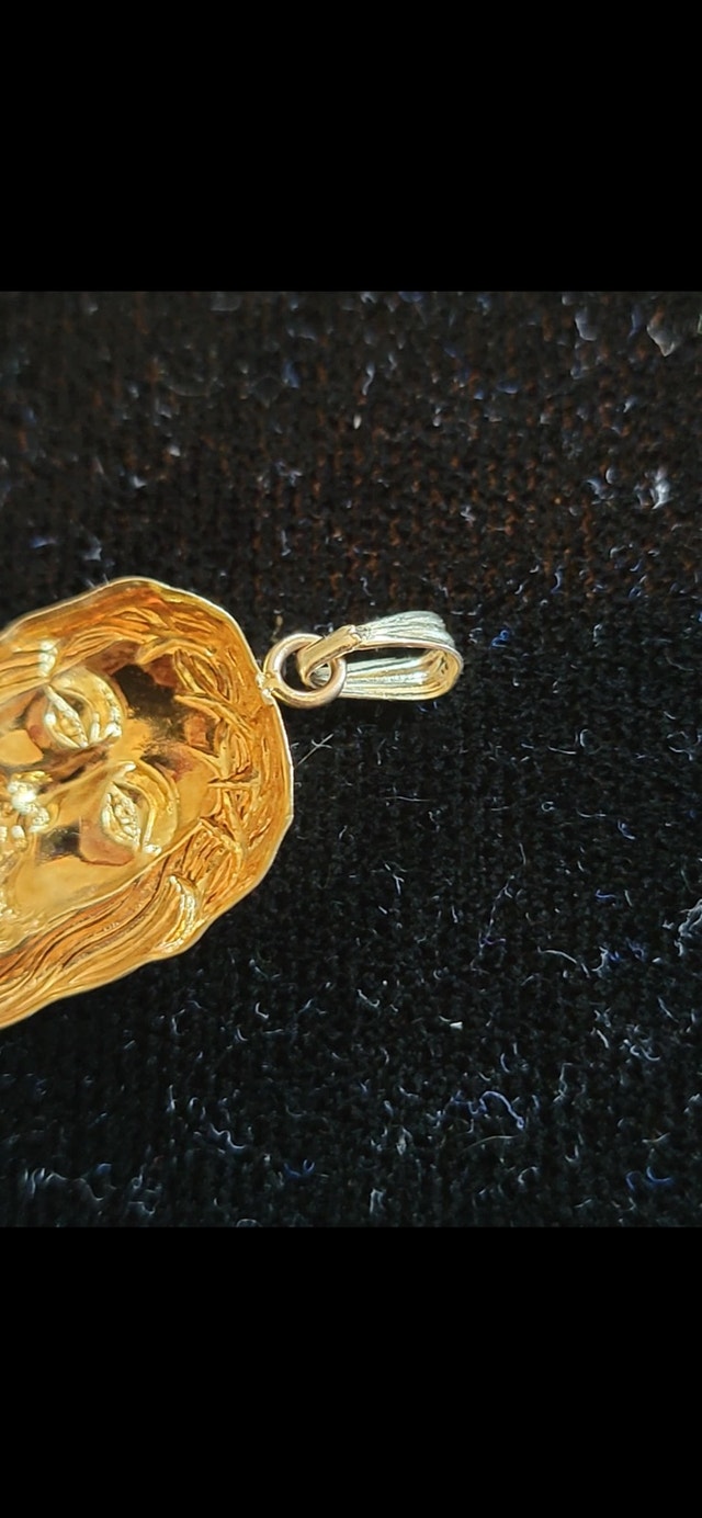 14K Two-Tone Gold Jesus Head Pendant - photo 4