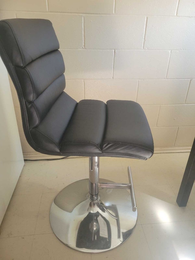 Modern Adjustable Swivel Bar Stool - photo 3