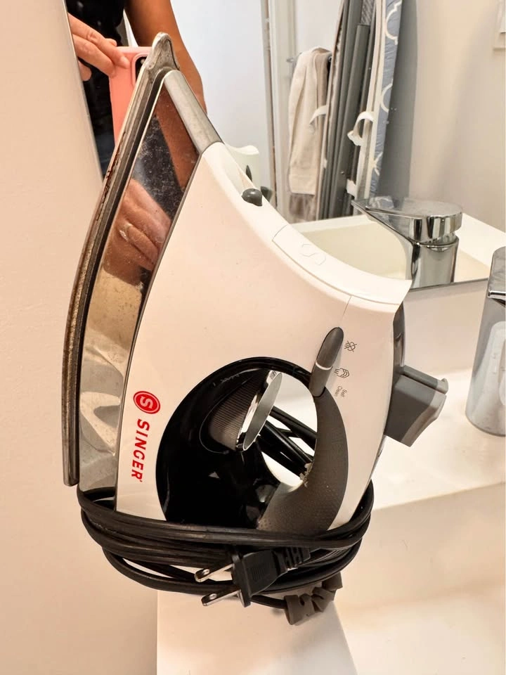 Singer 1700W Steamcraft Steam Iron - photo 2