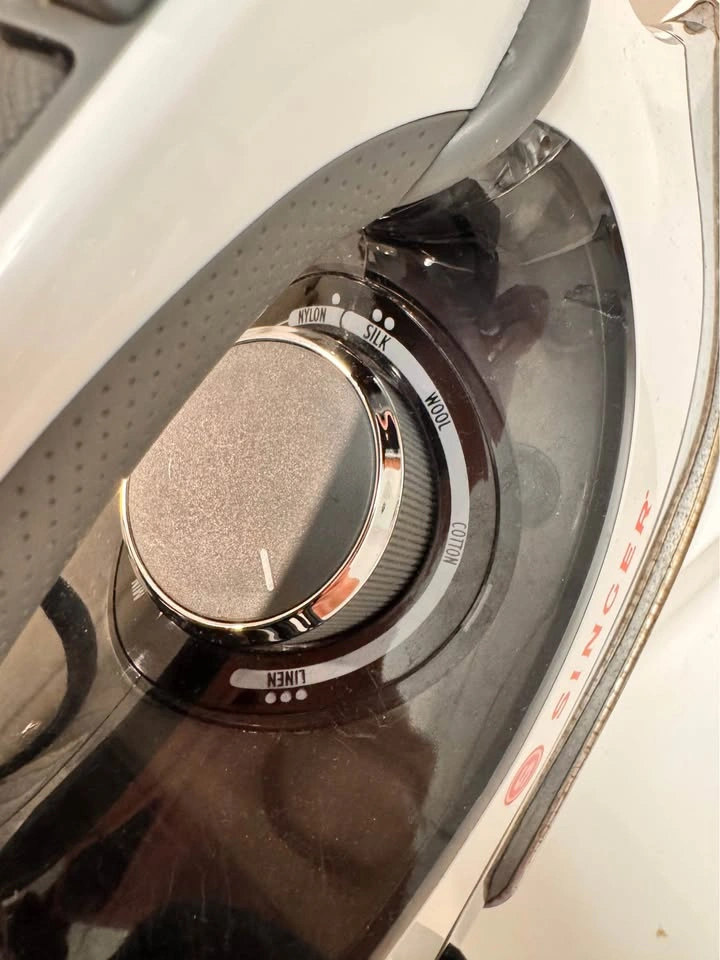 Singer 1700W Steamcraft Steam Iron - photo 5