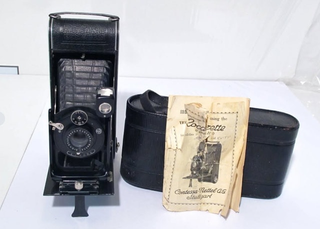 Pair of Pristine Condition Wirgin Vintage Cameras