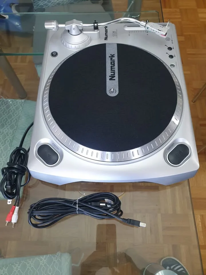 Numark TT USB Turntable - Works Great! image indicator(4)