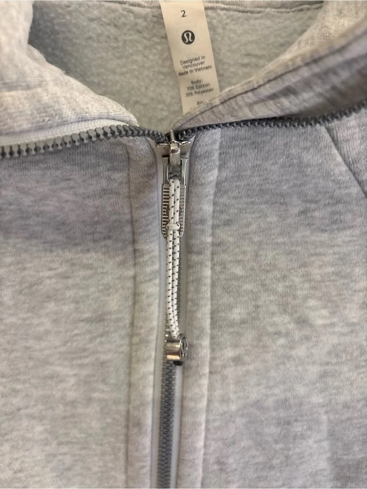 Lululemon Women’s Size 2 Heather Grey Full Zip Hoodie Jacket - photo 4