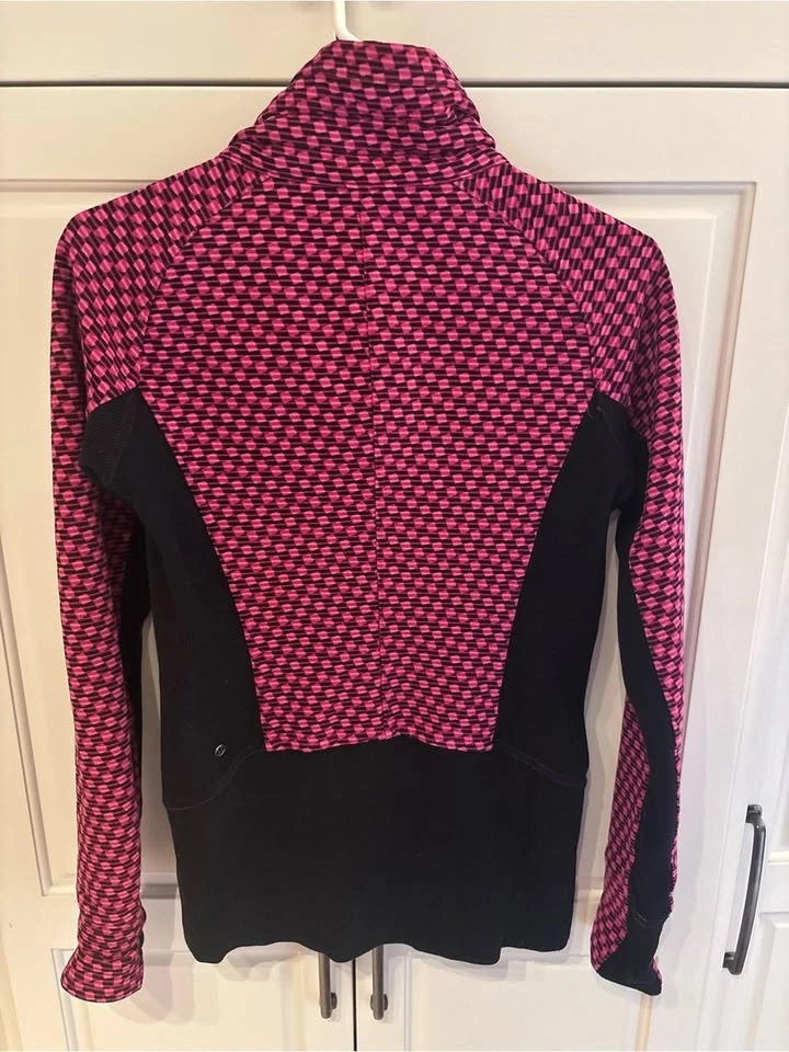 Lululemon Women’s Pink Black Geometric Print Full Zip Jacket - photo 4