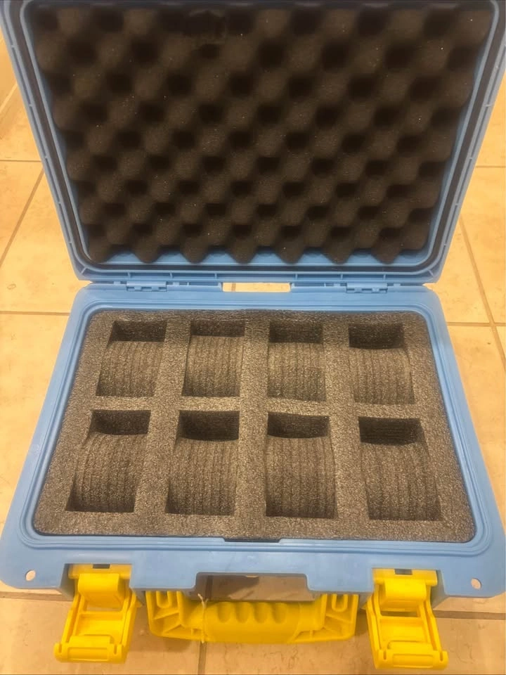Invicta water/pressure proof watch case - photo 3