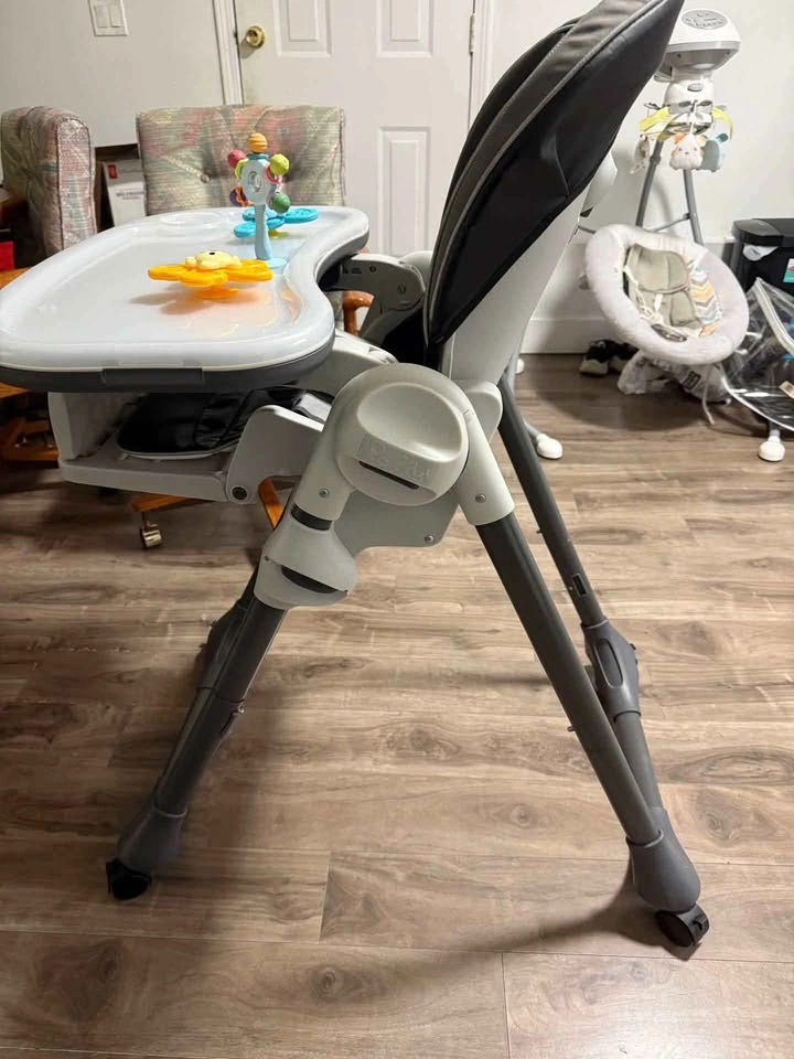 Chicco High Chair - photo 4