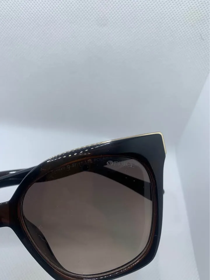 BNIB VENICE polarized women's sunglasses gradient color lens image indicator(3)