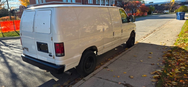 2013 Ford E-250 Work Van | 253k km | 360 Cam, Shelving & Ladder - photo 3