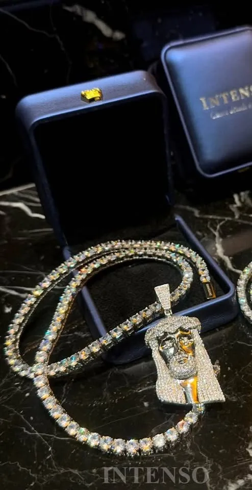 Coated in Pure 18 K Gold Tennis chains, Cuban links image indicator(5)