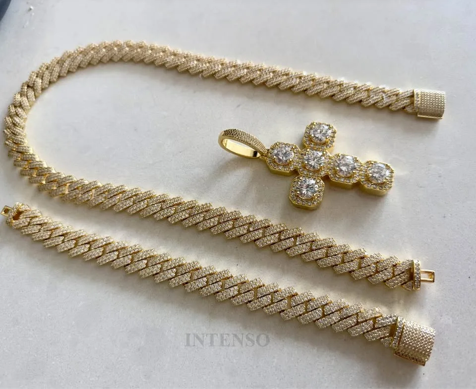 Coated in Pure 18 K Gold Tennis chains, Cuban links image indicator(8)