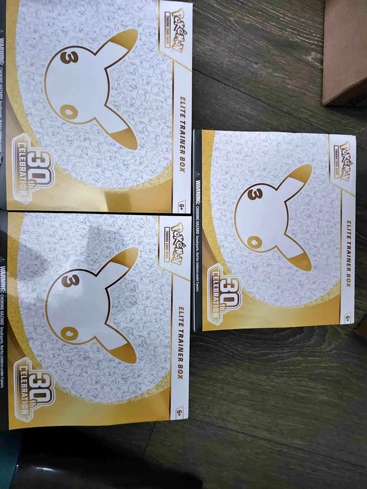 Pokemon 30th Anniversary Celebration ETB