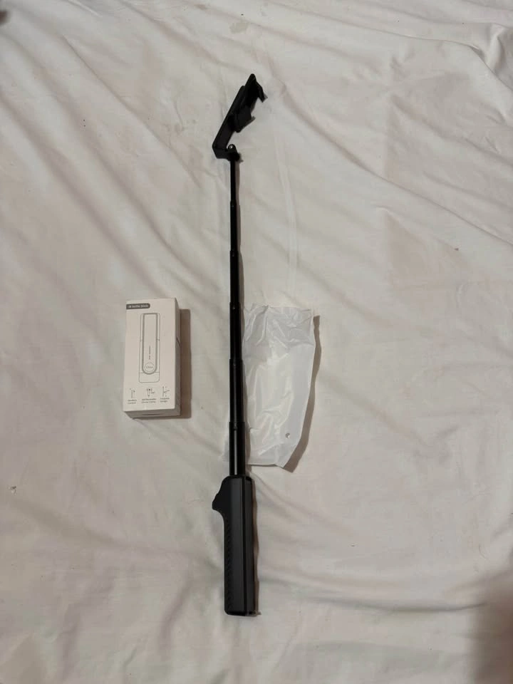 Selfie Stick with Wireless Remote - Portable Foldable - photo 3