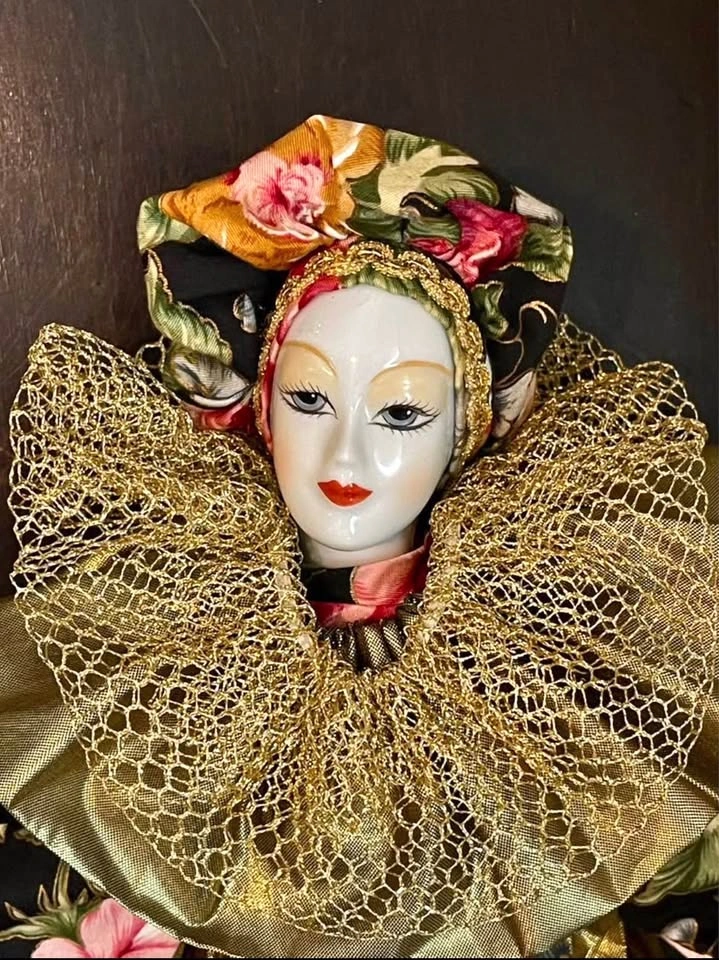 Vintage 17 inch Mardi Gras Floral Gold Porcelain Jester Doll - photo 2