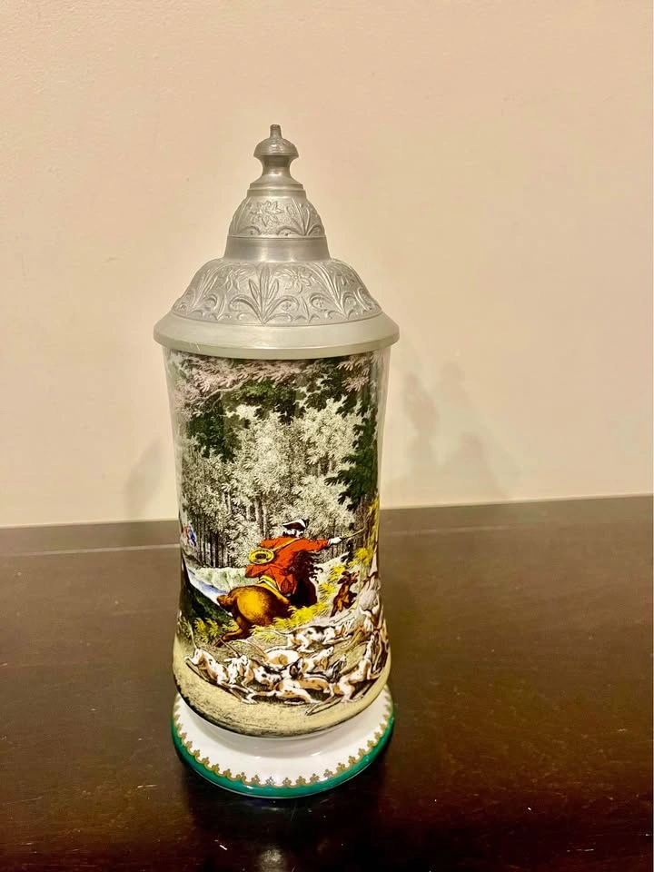 Vintage German Lidded Beer Stein with traditional Hunting Scene - photo 2