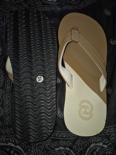 Women’s Beige/Tan Colorblock Flip Flop Sandals US 7 - photo 3