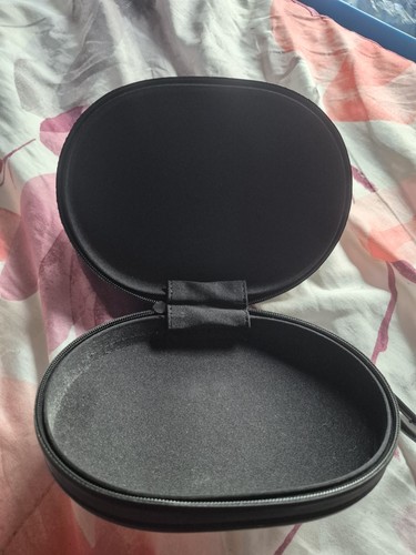 Beats by Dr. Dre Black Hard Shell Zipper Headphone Carrying Case - photo 4