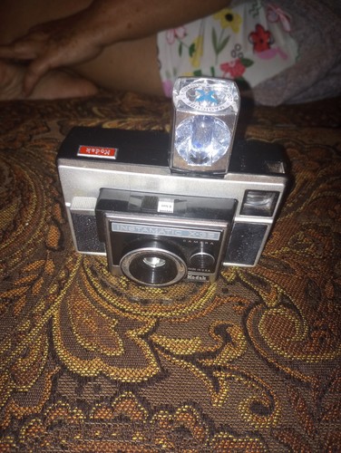 Vintage Kodak Instamatic X 35F Camera with Flash Cube - photo 2