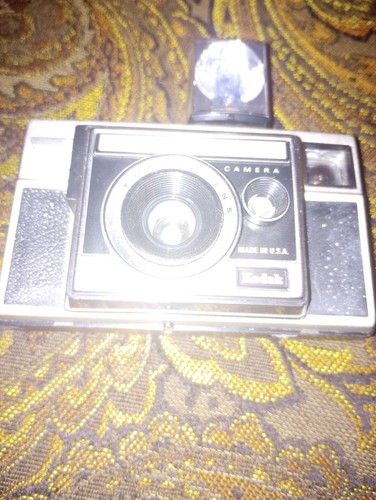 Vintage Kodak Instamatic X 35F Camera with Flash Cube - photo 3