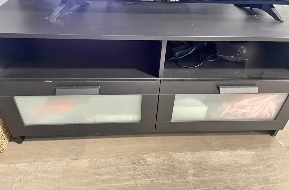 TV Bench