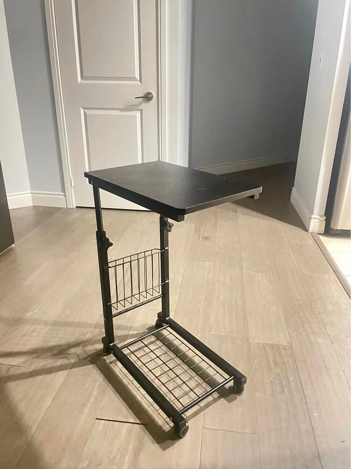 Bedside table with wheels and adjustable height
