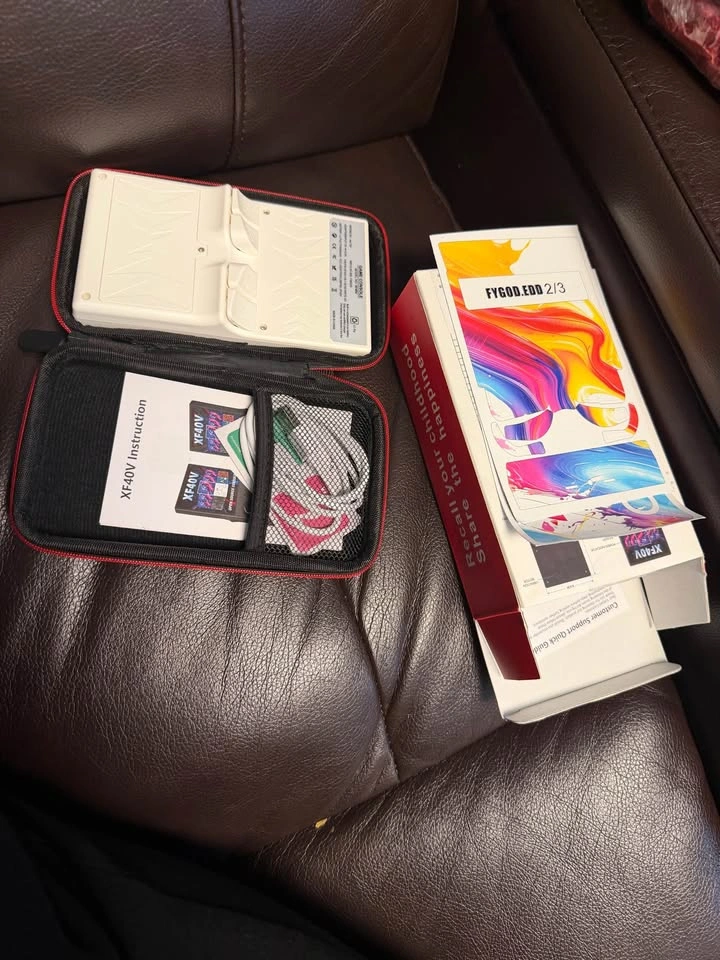 Brand new XF40V handheld console white 64GB - photo 2